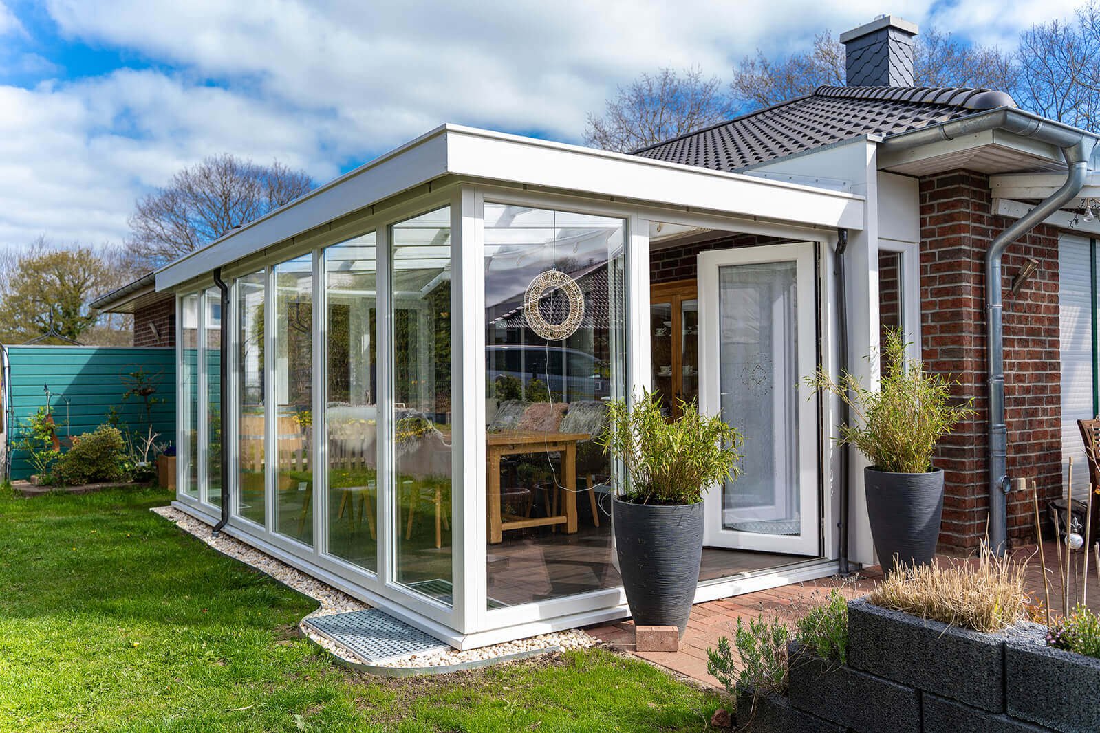 Mehr Licht und Lebensqualität: So verwandelt ein Wintergarten Ihr Zuhause in eine grüne Oase