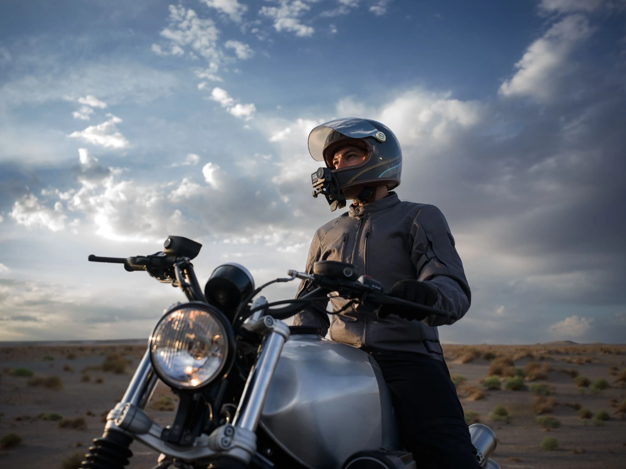 Action Cam fürs Motorrad: Welche Kamera eignet sich für Helm und Lenker?